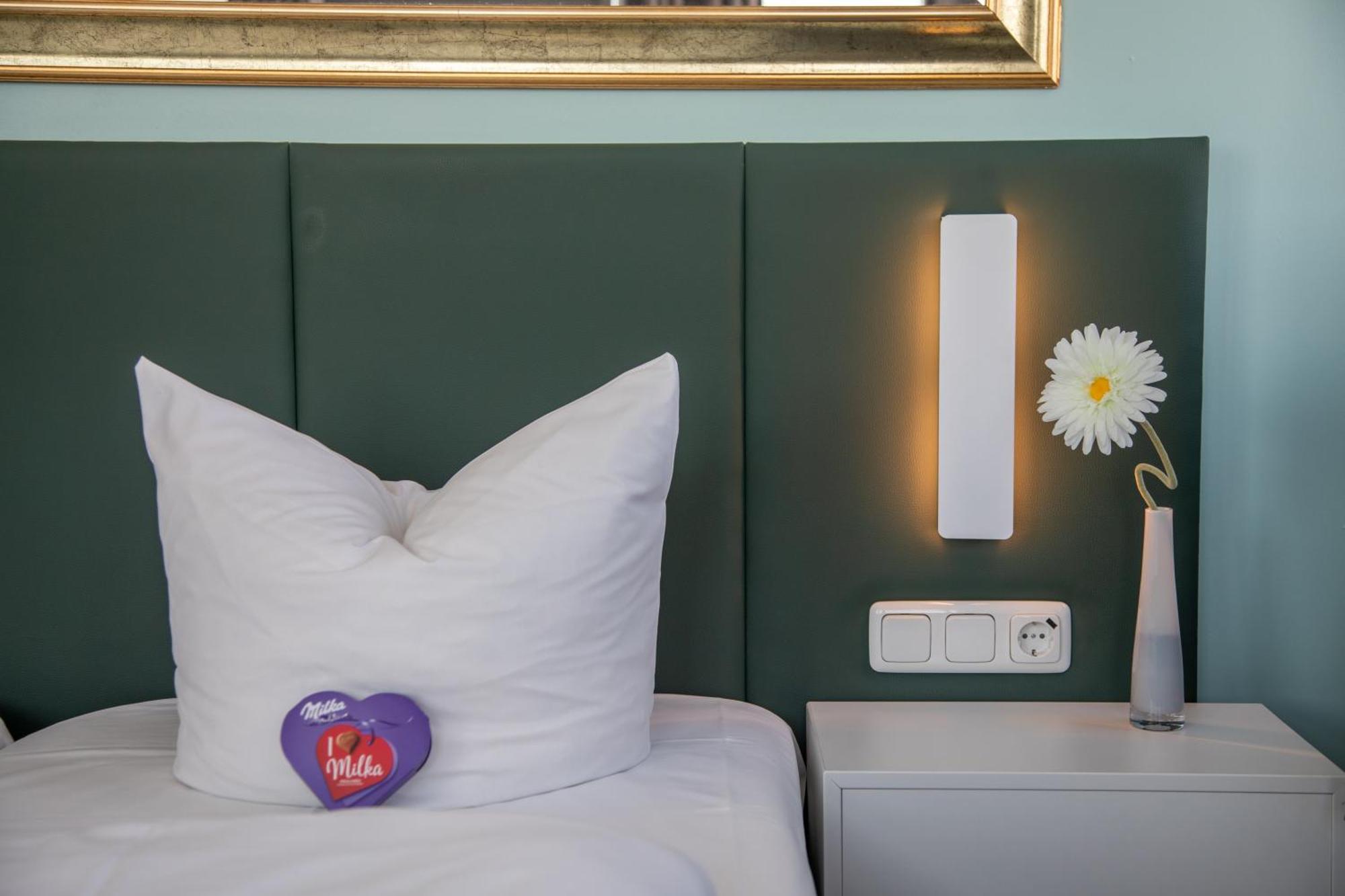Auszeit Das Hotel Asbach-Baeumenheim Kültér fotó